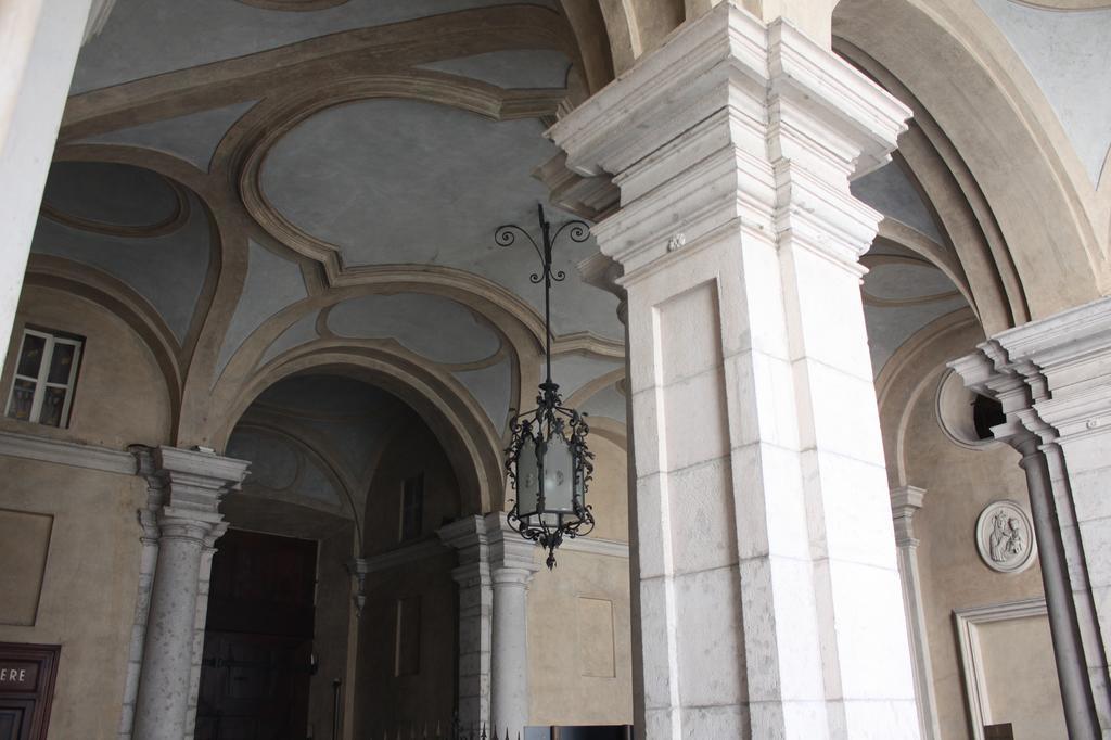 Bed and Breakfast Piazzetta Consolata Турин Экстерьер фото