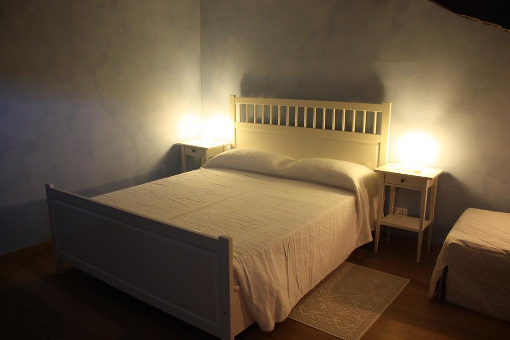 Bed and Breakfast Piazzetta Consolata Турин Экстерьер фото